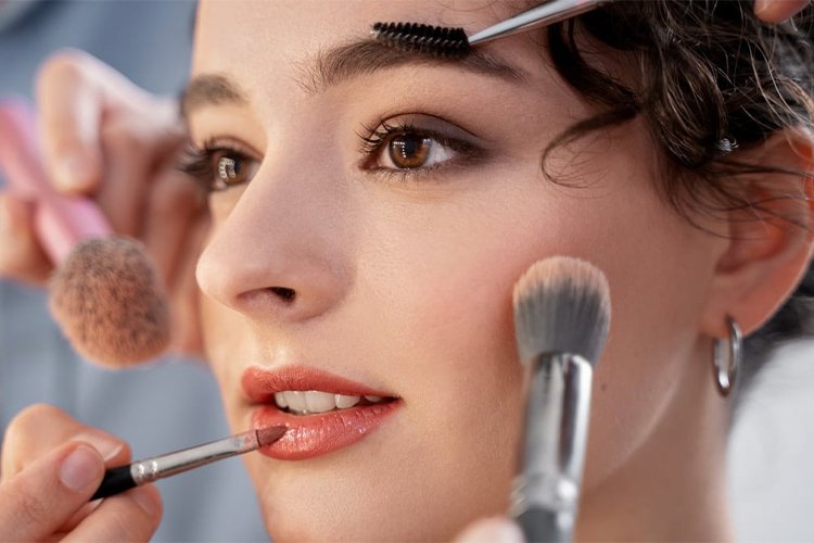 Simple Makeup Hacks Everyone Should Know