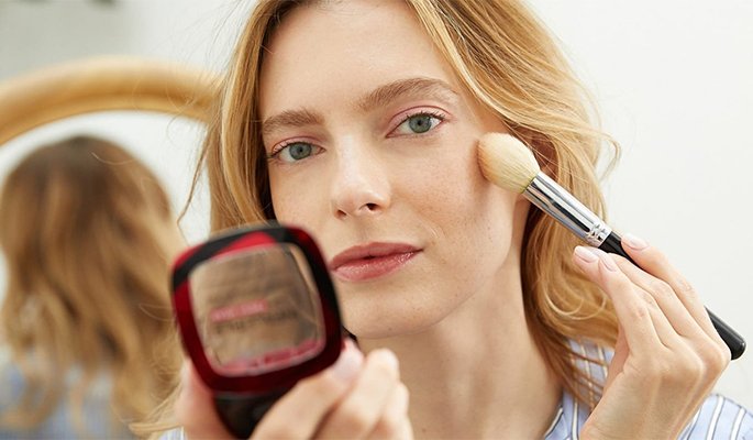 Favorite On-the-Go Makeup Tips